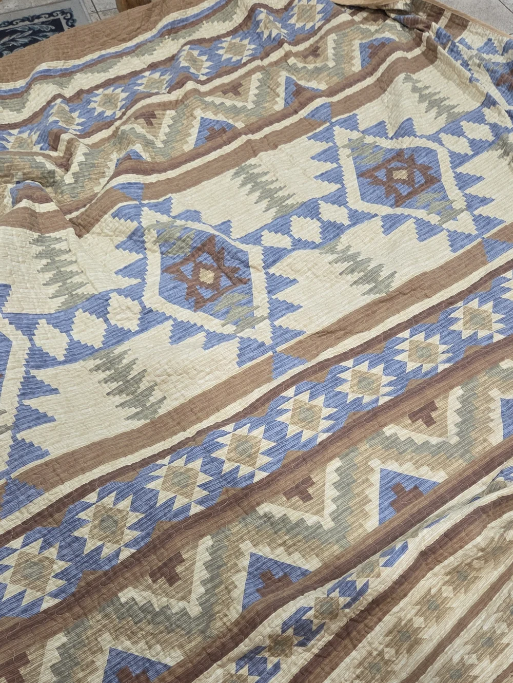 Southwestern Quilt in Blue, Tan & Cream